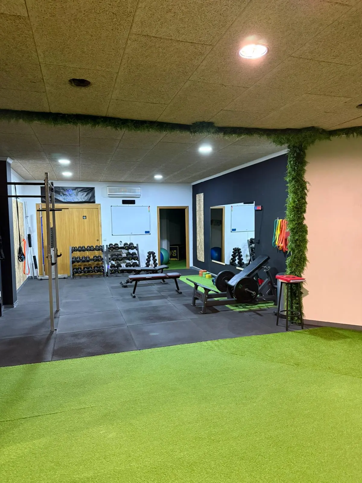 Instalaciones de lejos